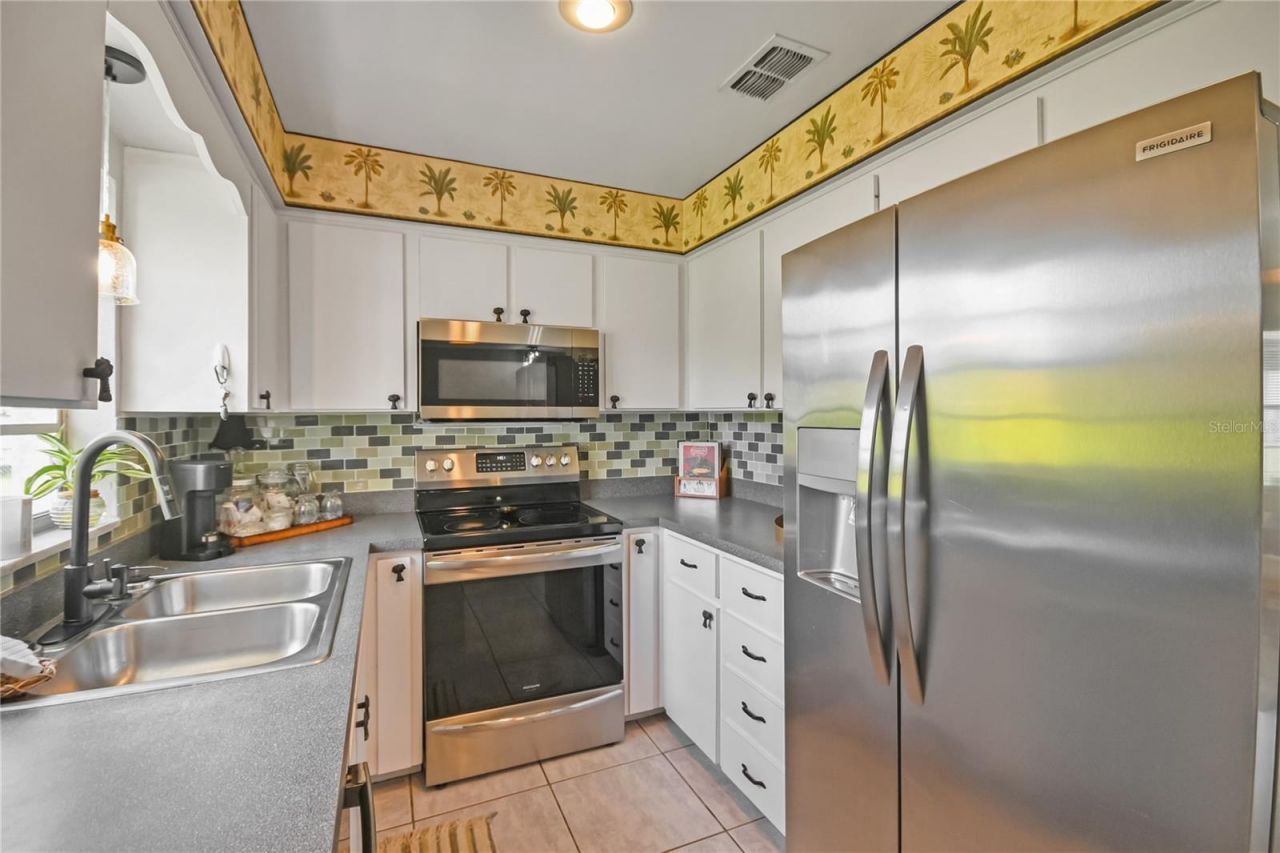 2820 Sabal Palm Drive , Edgewater, FL 32141 Photo