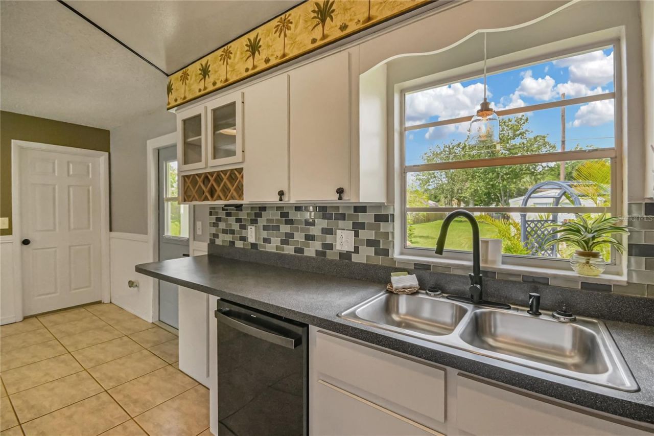 2820 Sabal Palm Drive , Edgewater, FL 32141 Photo