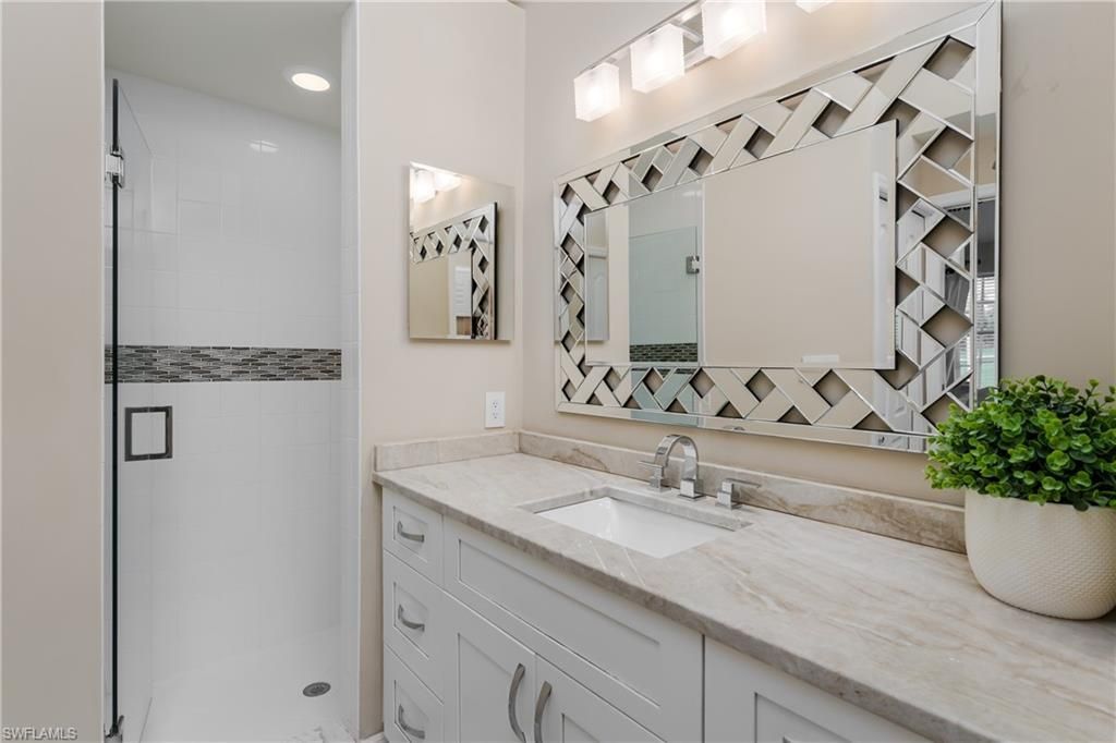 6658 Castlelawn Pl, Unit 9, Naples, FL 34113 Photo