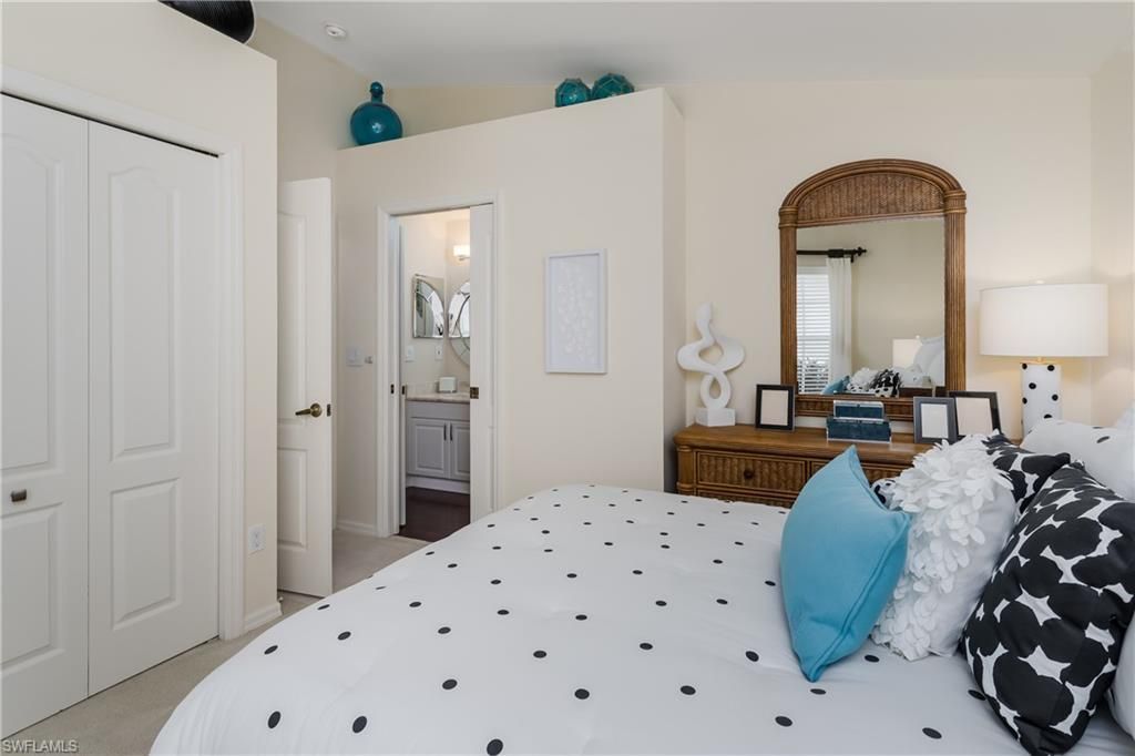 6658 Castlelawn Pl, Unit 9, Naples, FL 34113 Photo