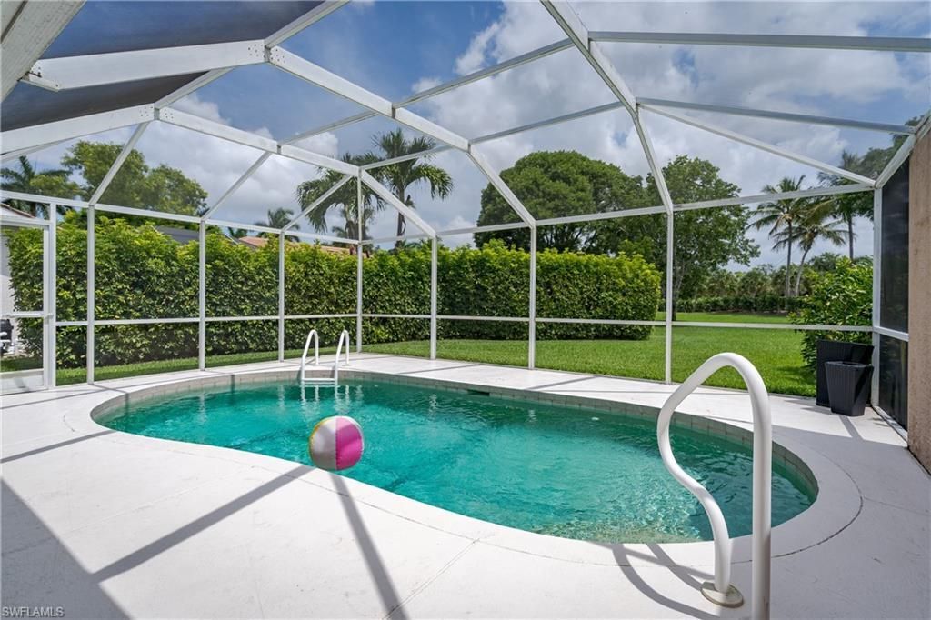 6658 Castlelawn Pl, Unit 9, Naples, FL 34113 Photo