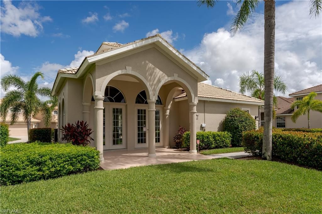 6658 Castlelawn Pl, Unit 9, Naples, FL 34113 Photo