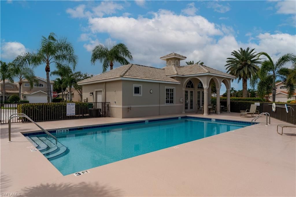 6658 Castlelawn Pl, Unit 9, Naples, FL 34113 Photo