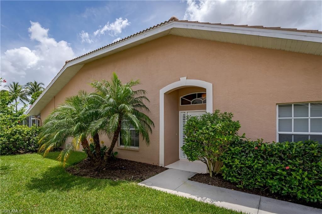 6658 Castlelawn Pl, Unit 9, Naples, FL 34113 Photo