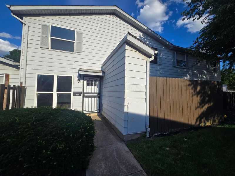 2508 Nassau Drive, Unit 32E, Columbus, OH 43232 Photo 3