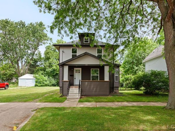 138 E Robinson , Jackson, MI 49203