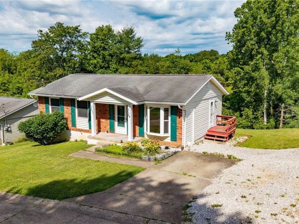 2481 Meadowview Drive , Parkersburg, WV 26104