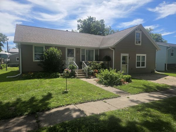 303 14th Street, Grand Junction, IA 50107