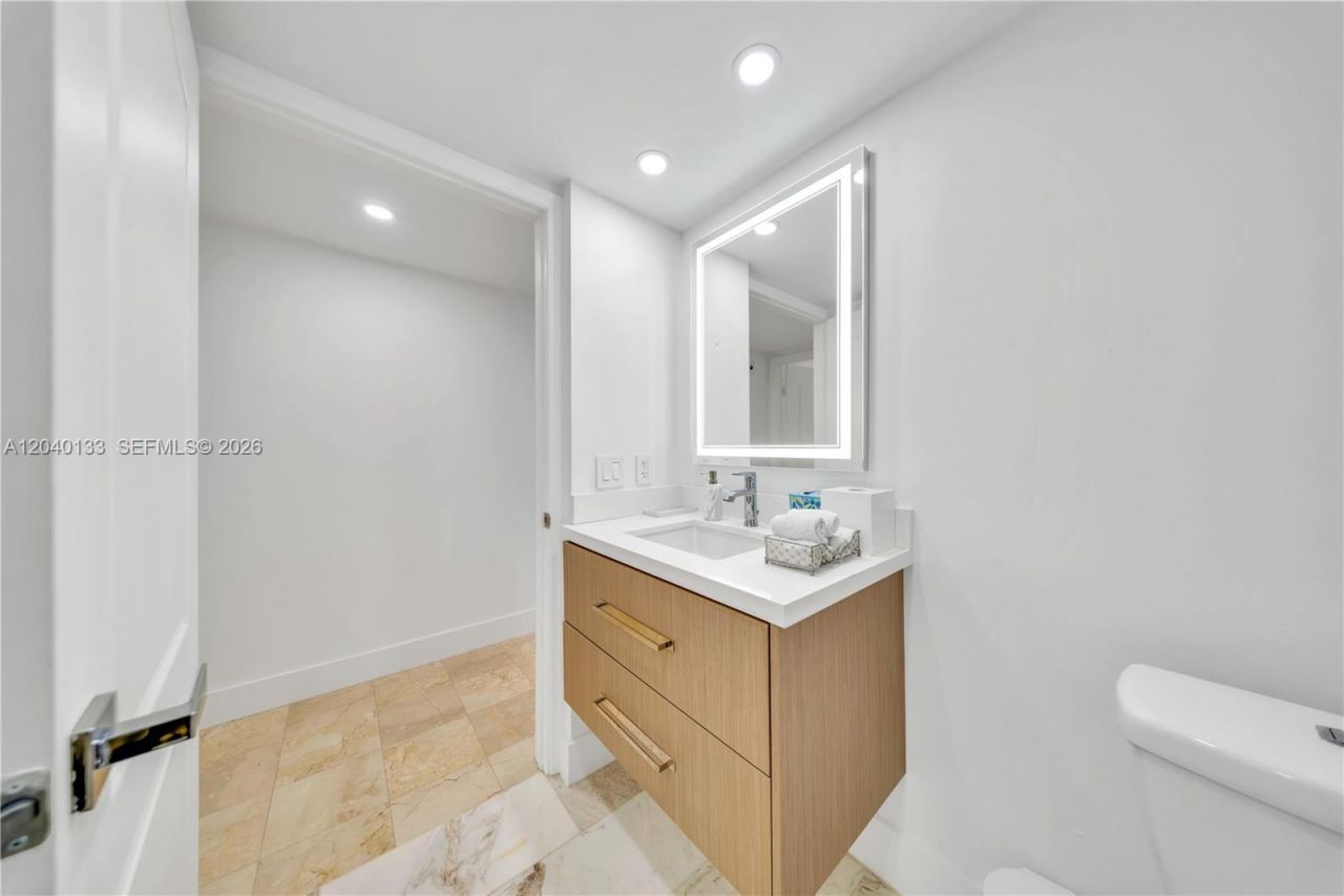 2101 Brickell Ave , Unit 1907, Miami, FL 33129 Photo