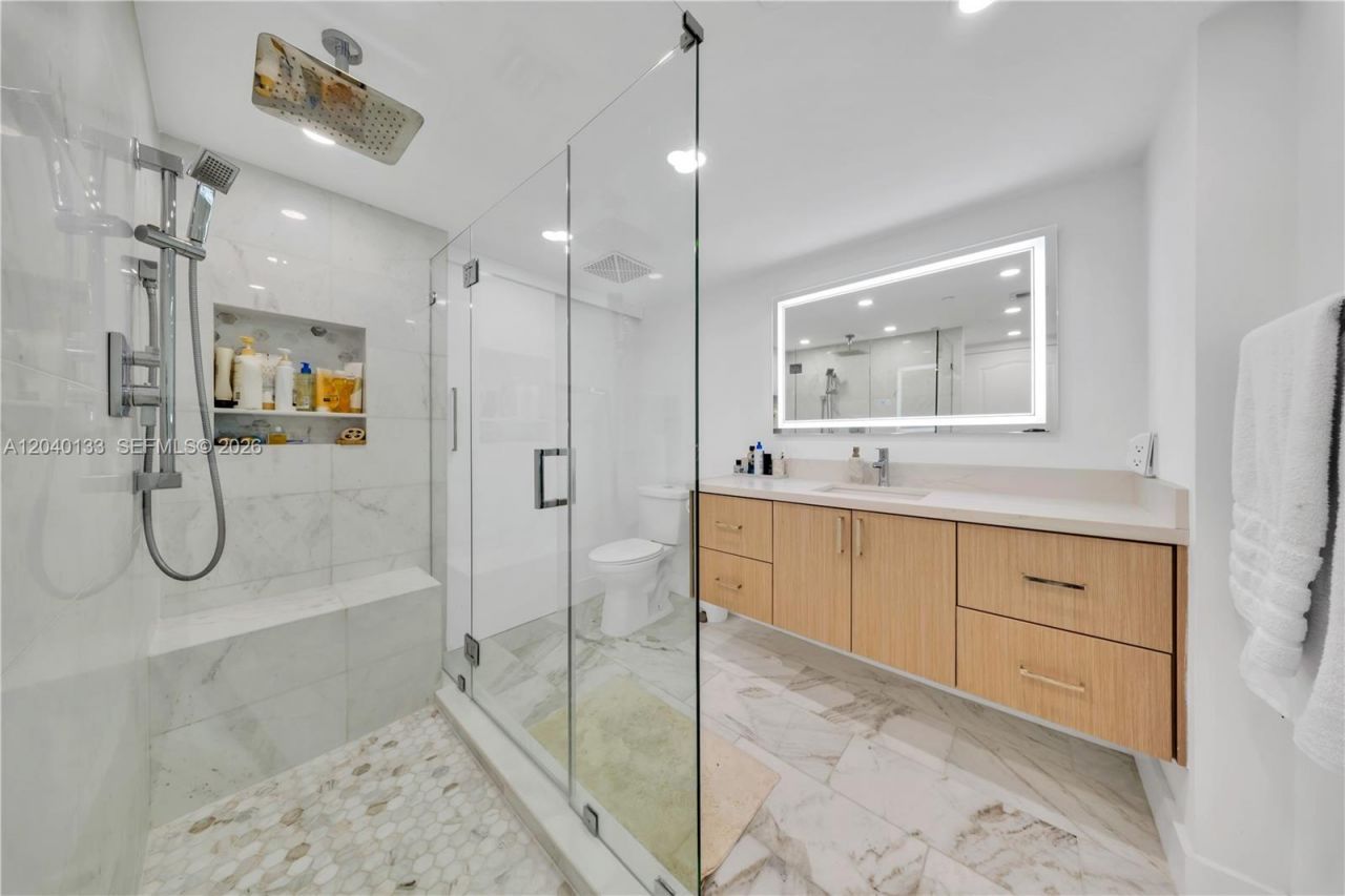2101 Brickell Ave , Unit 1907, Miami, FL 33129 Photo