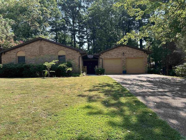 2104 Indian Trails Street, Jonesboro, AR 72401