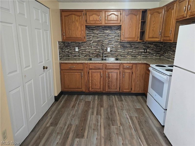 2508 Nassau Drive, Columbus, OH 43232 Photo 12