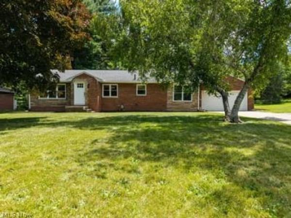 2805 Glencoe, Akron, OH 44319