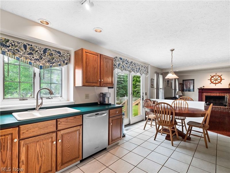 32225 Augusta Drive, Avon Lake, OH 44012 Photo 14