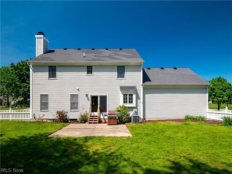32225 Augusta Drive, Avon Lake, OH 44012 Photo 2