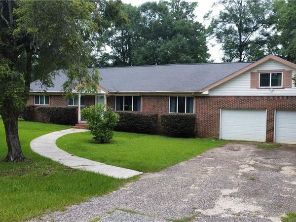 302 Valley Road, Chickasaw, AL 36611