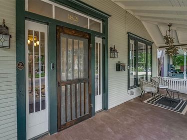 1821 College Avenue, Fort Worth, TX 76110