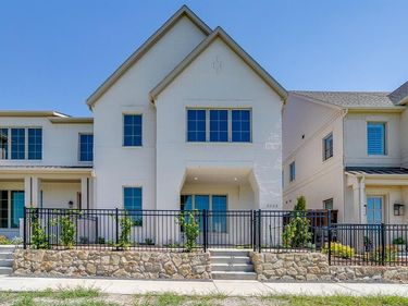 13833 Carnegie Drive, Fort Worth, TX 76008