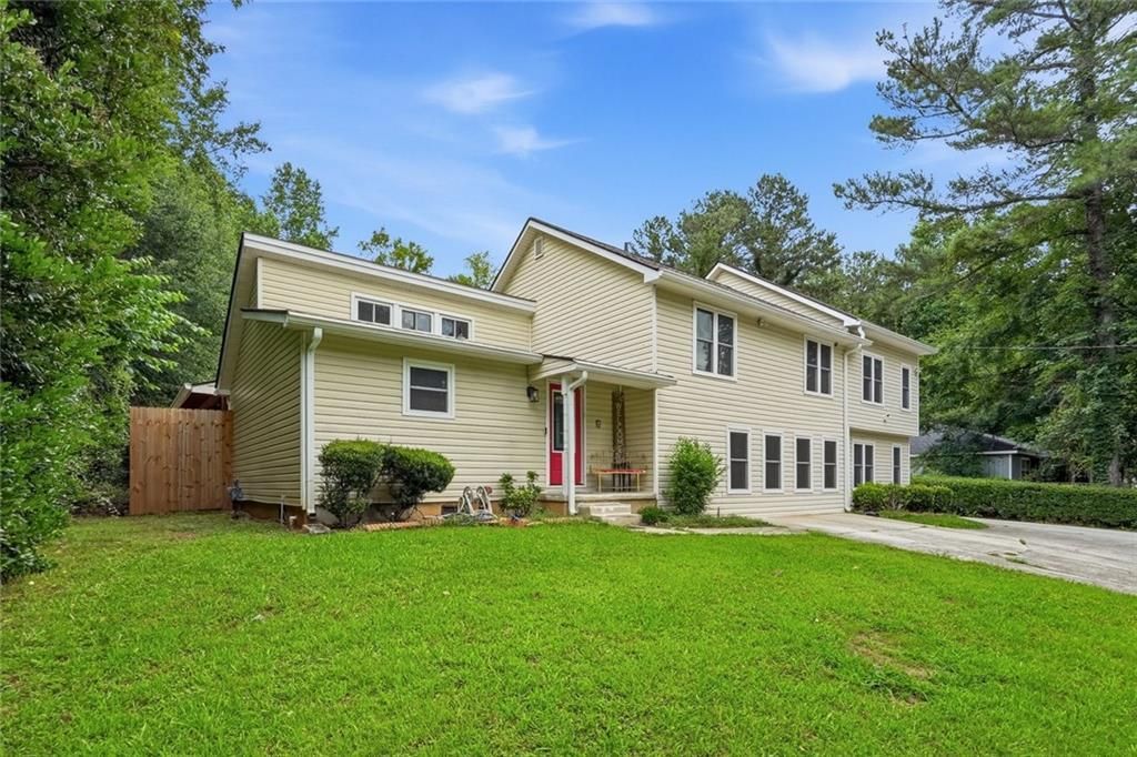 5032 Springtree Court , Lithonia, GA 30038 Main Photo