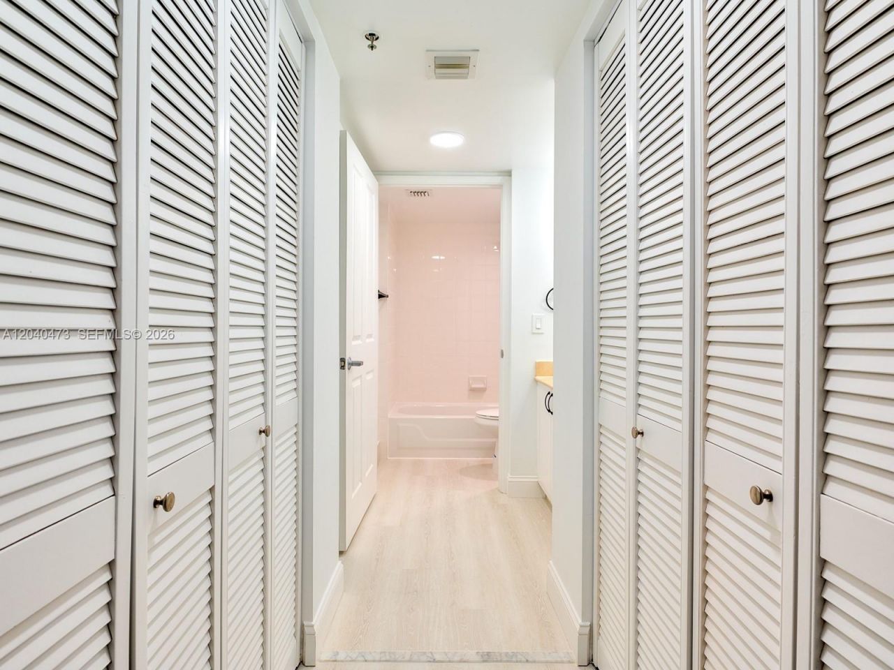 2351 Douglas Rd , Unit 910, Miami, FL 33145 Photo