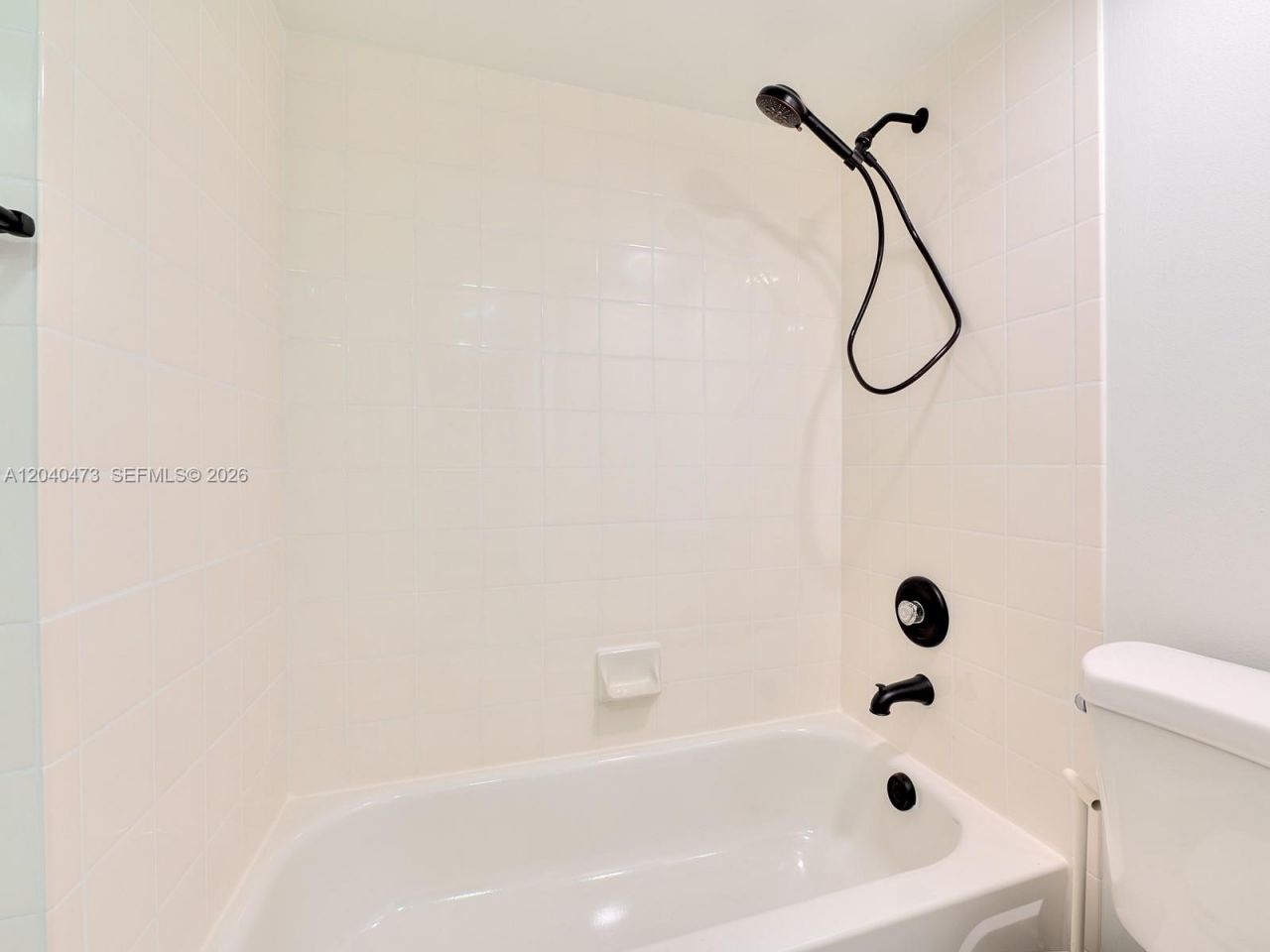 2351 Douglas Rd, Unit 910, Miami, FL 33145 Photo