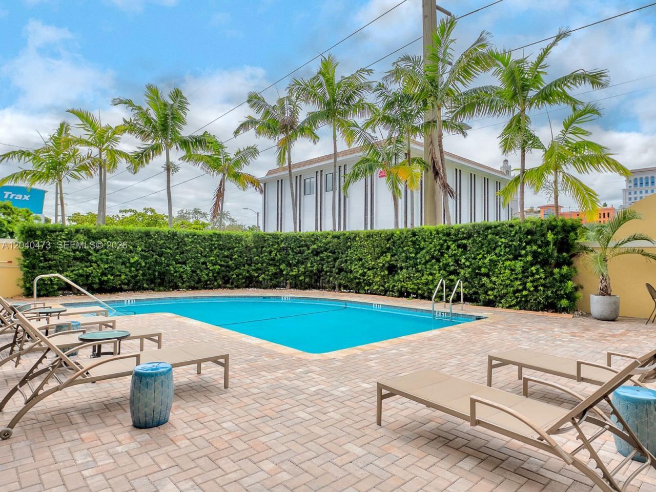 2351 Douglas Rd, Unit 910, Miami, FL 33145 Photo
