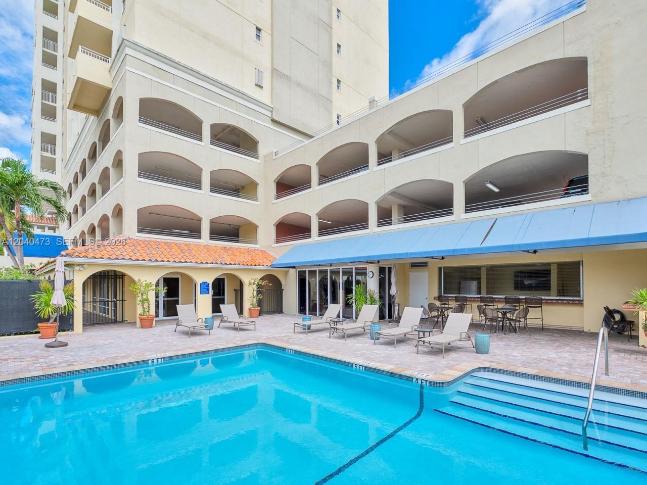 2351 Douglas Rd, Unit 910, Miami, FL 33145 Photo
