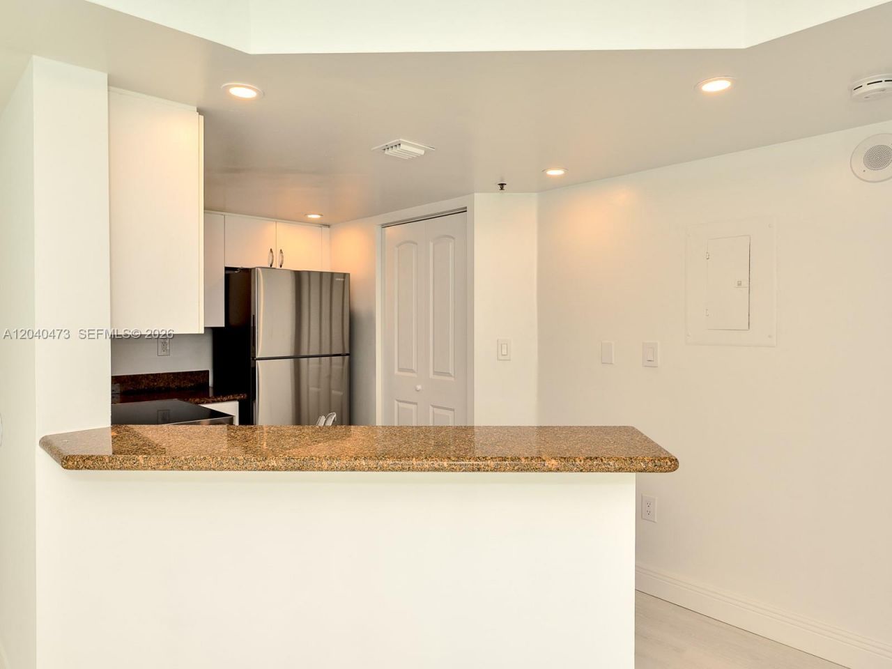 2351 Douglas Rd, Unit 910, Miami, FL 33145 Photo