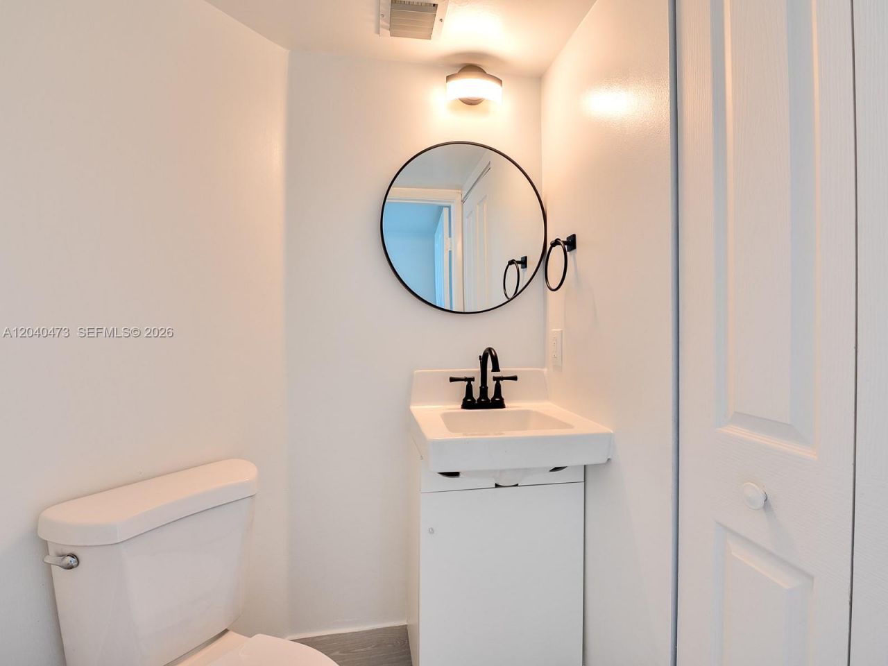 2351 Douglas Rd , Unit 910, Miami, FL 33145 Photo