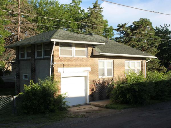 415 W Parker Street, Waterloo, IA 50703