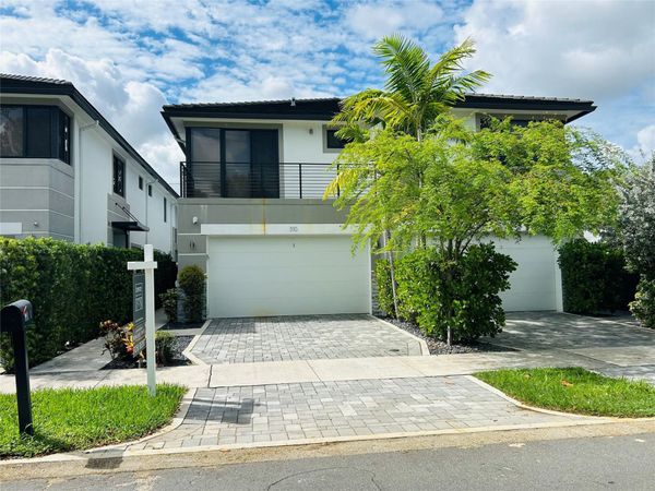 310 SW 9th Street, Unit 1, Fort Lauderdale, FL 33315