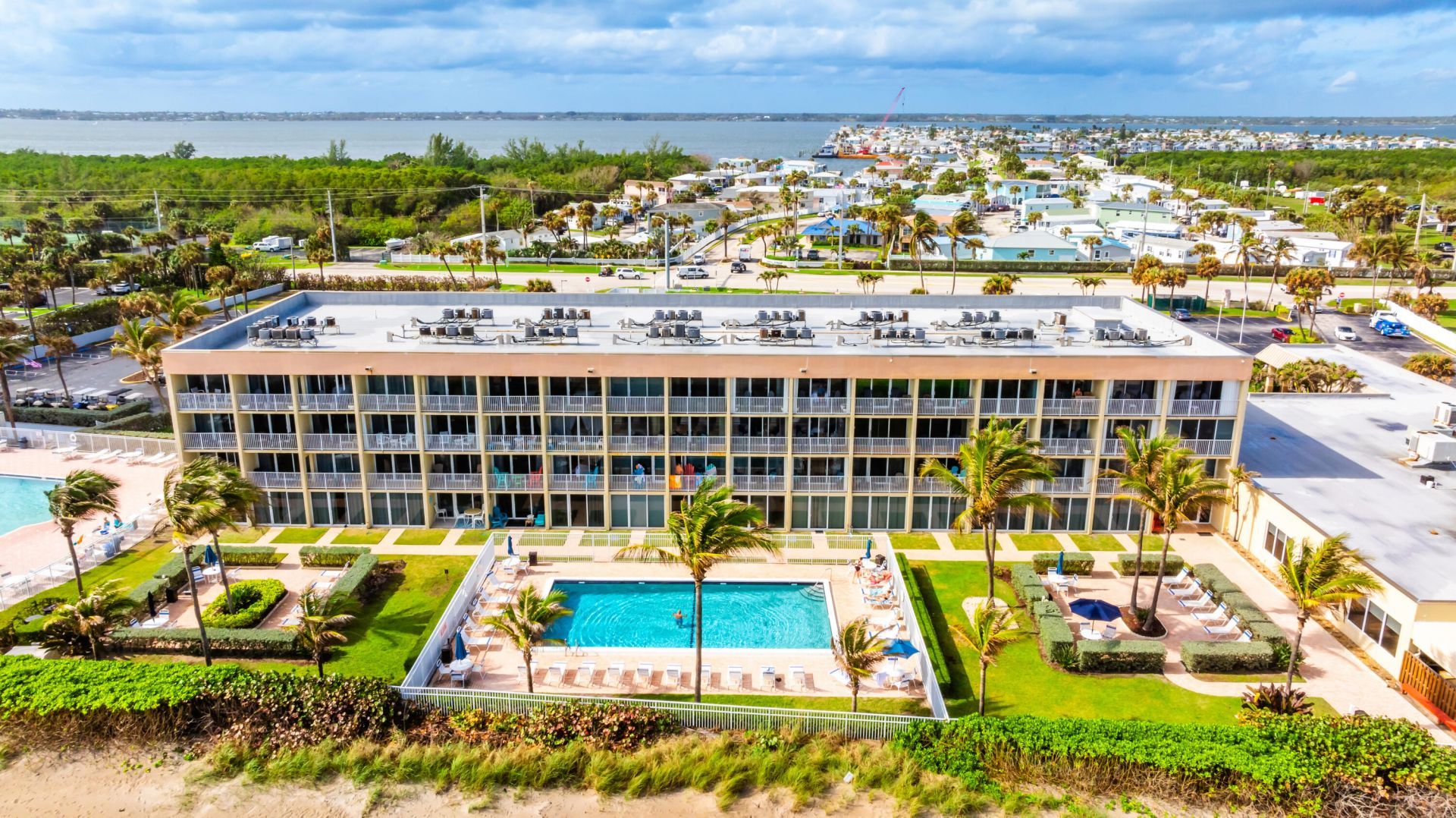 9800 S Ocean Drive, Unit 415, Jensen Beach, FL 34957 Photo