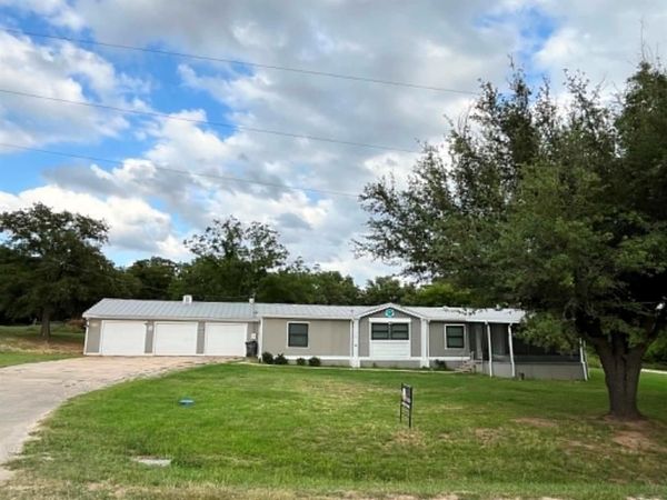 112 Pima Drive, Nocona, TX 76255