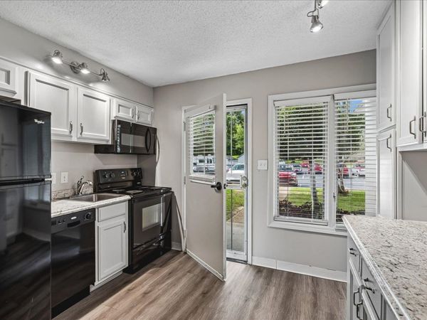 3589 COVINGTON PIKE, Unit 112, Memphis, TN 38128
