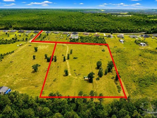 9780 Mistletoe Rd, Milton, FL 32583