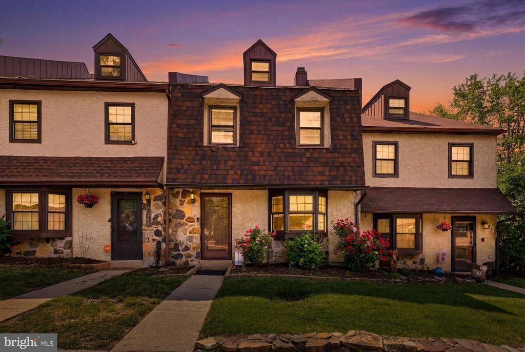 208 Smallwood Court, Unit 208, West Chester, PA 19380 Main Photo