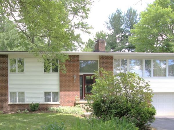 331 Roberts Ln , New Castle, PA 16105