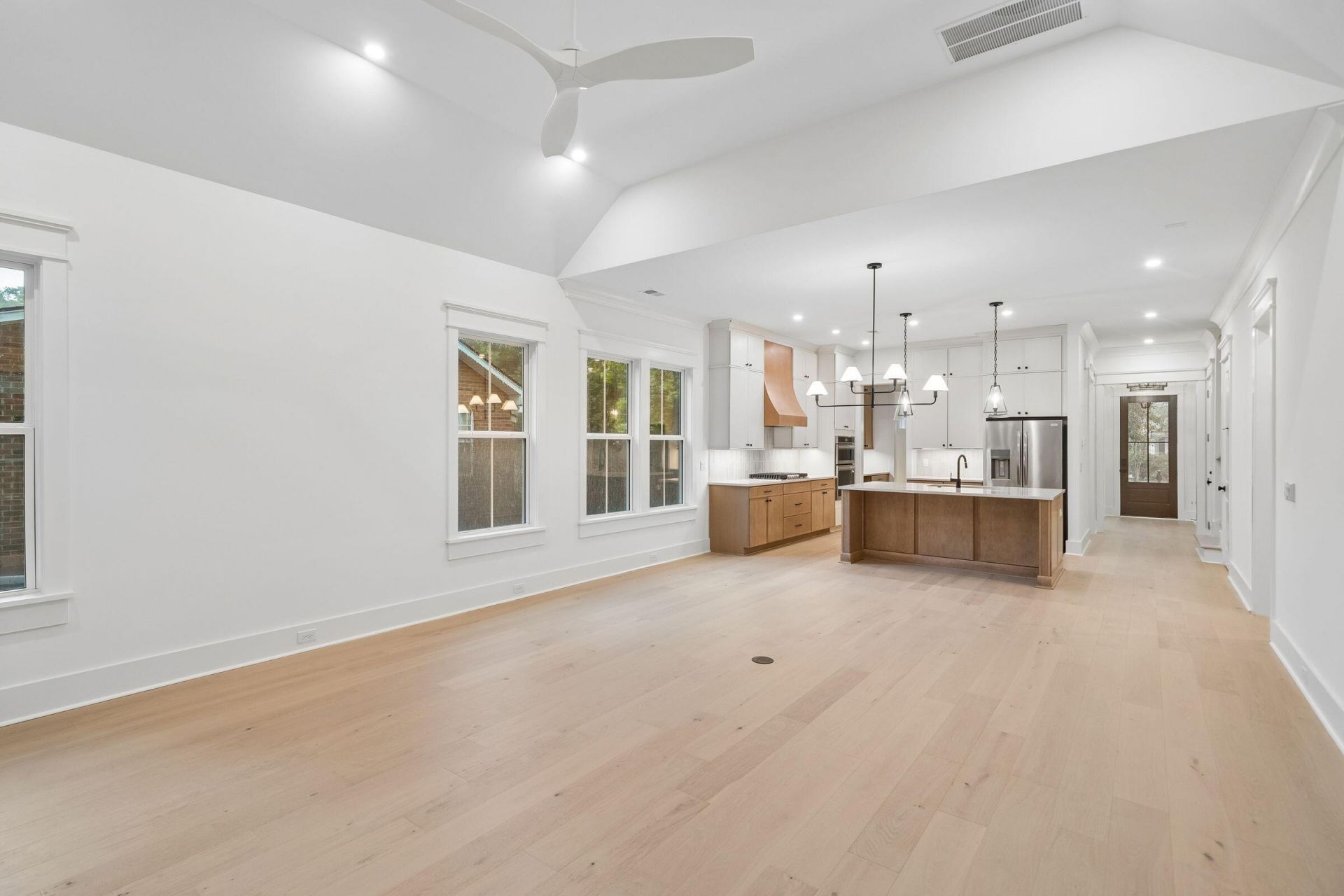 717 Eagle Street Photo 34