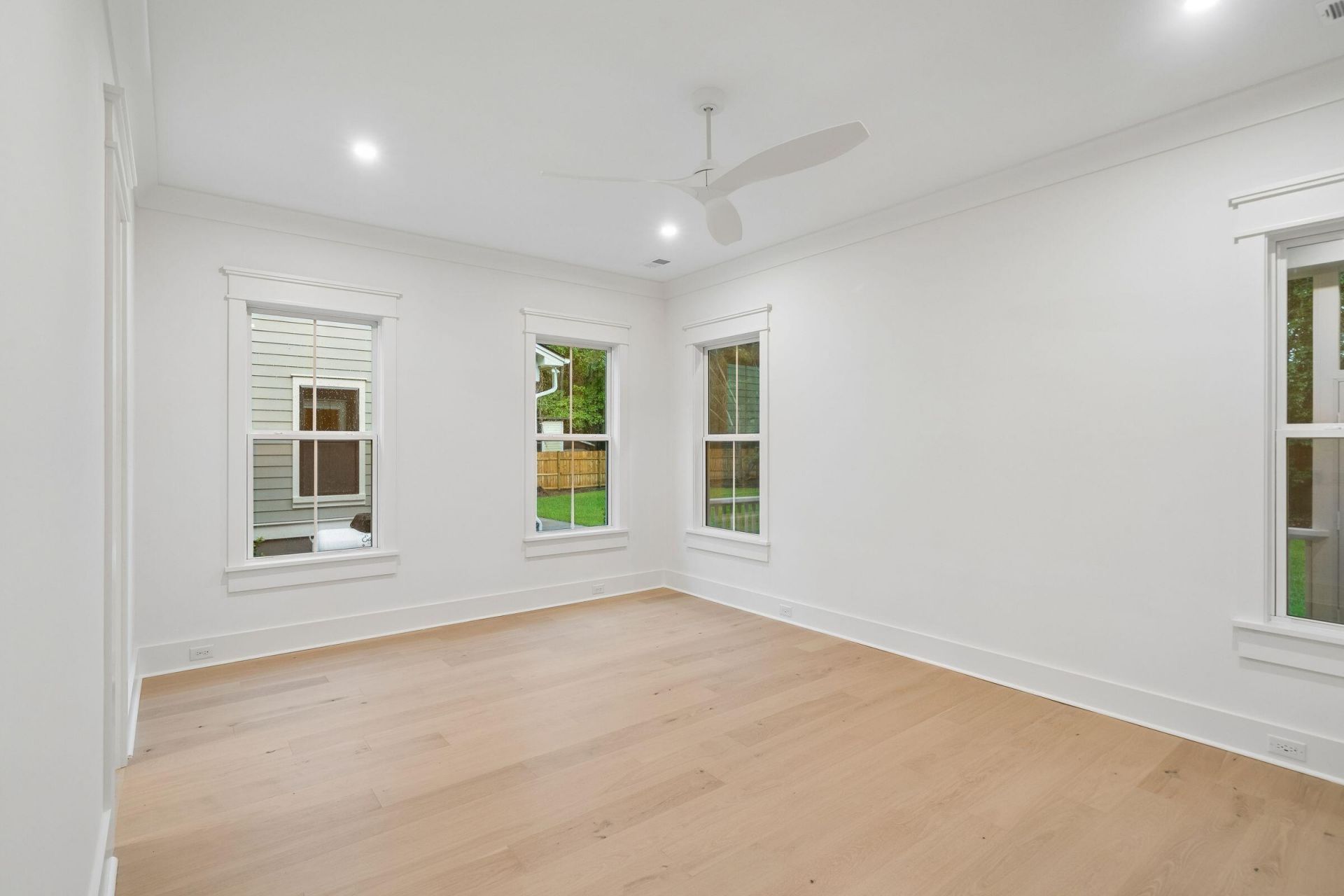 717 Eagle Street Photo 35