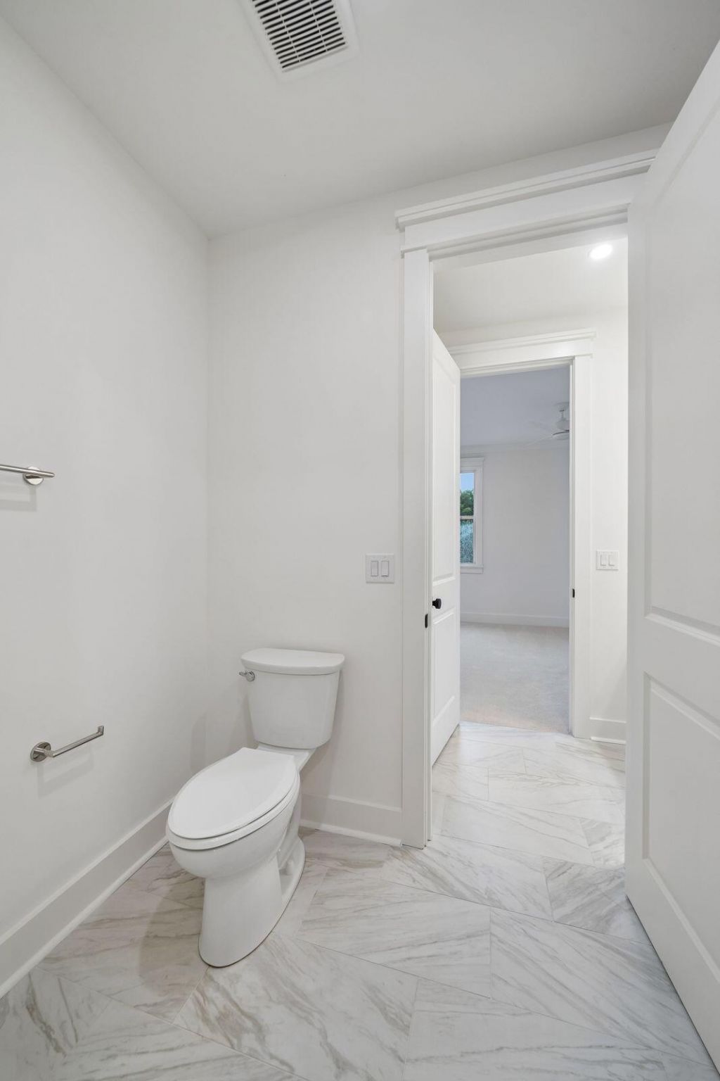 717 Eagle Street Photo 57
