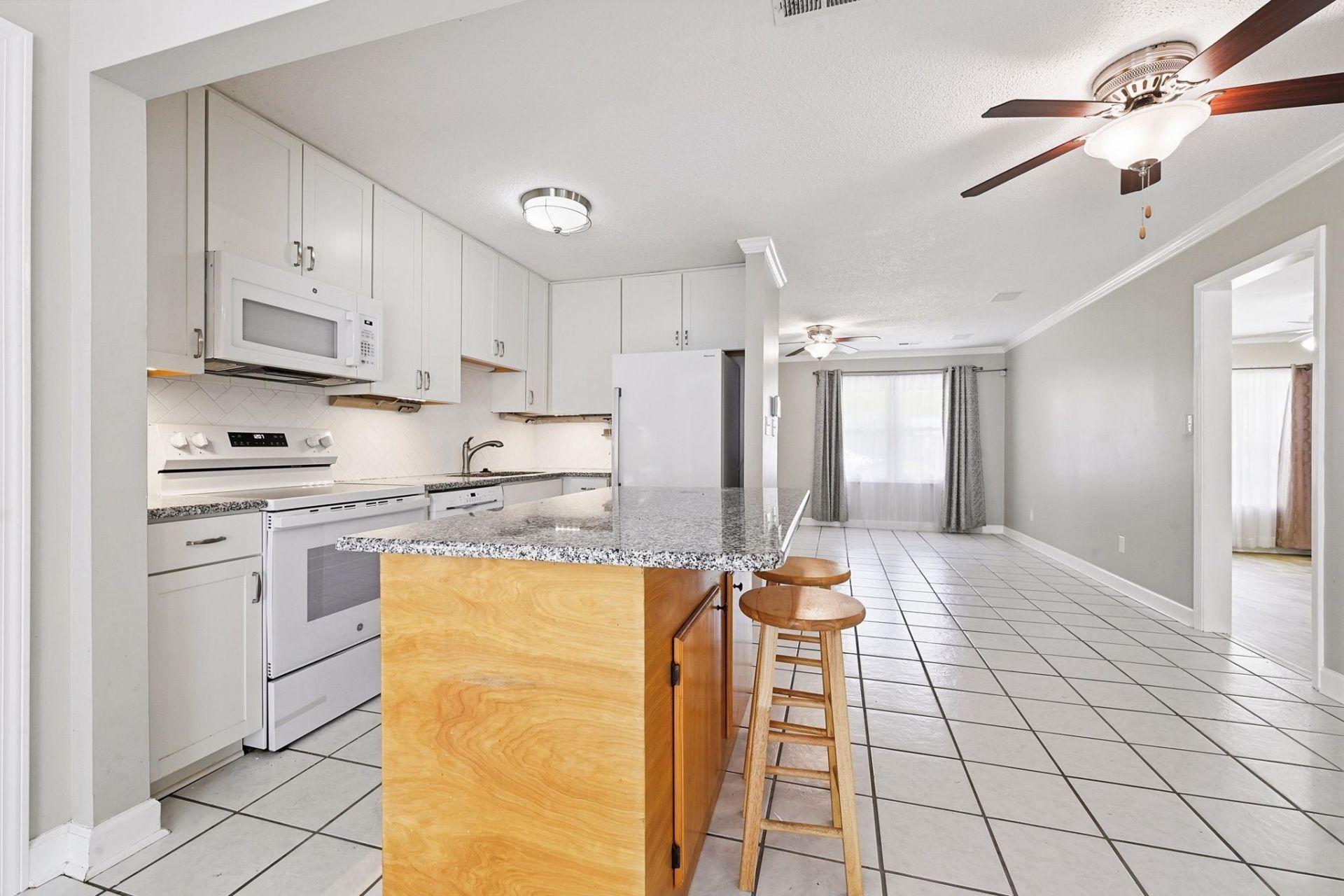 5610 Rosewood Dr. Photo 12