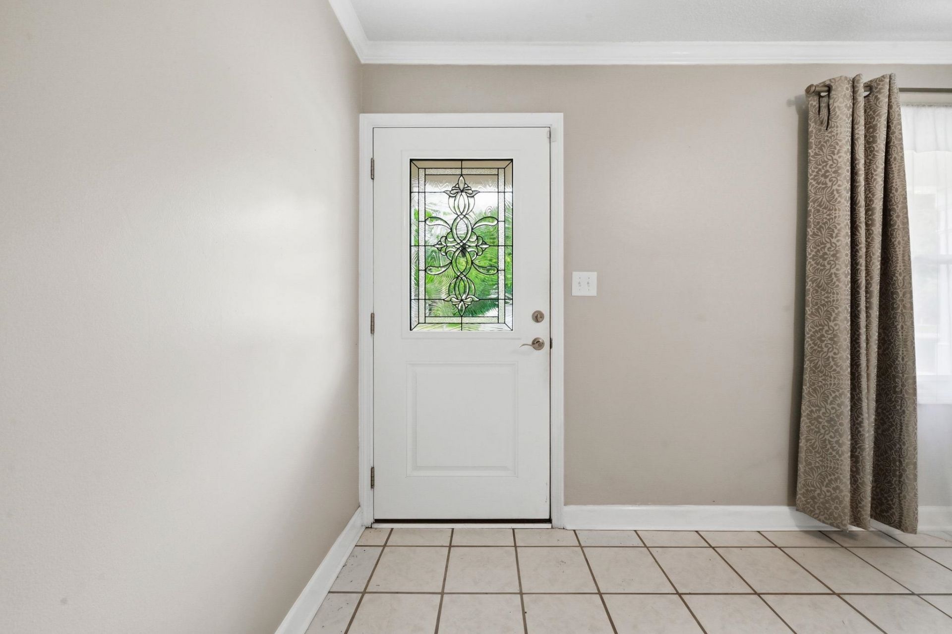 5610 Rosewood Dr. Photo 4