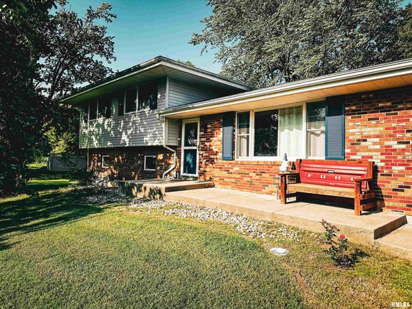90 LYNWOOD Lane, Anna, IL 62906
