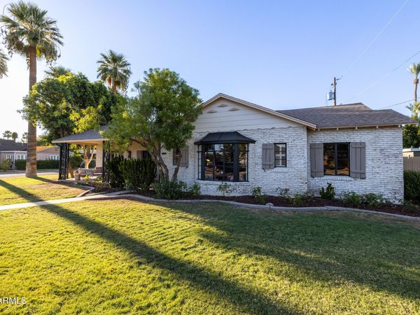 1601 PALMCROFT Way SE, Phoenix, AZ 85007