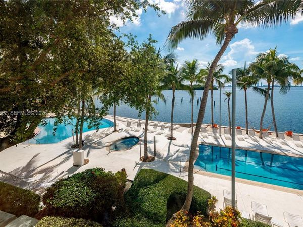 777 NE 62nd St, Unit C302, Miami, FL 33138