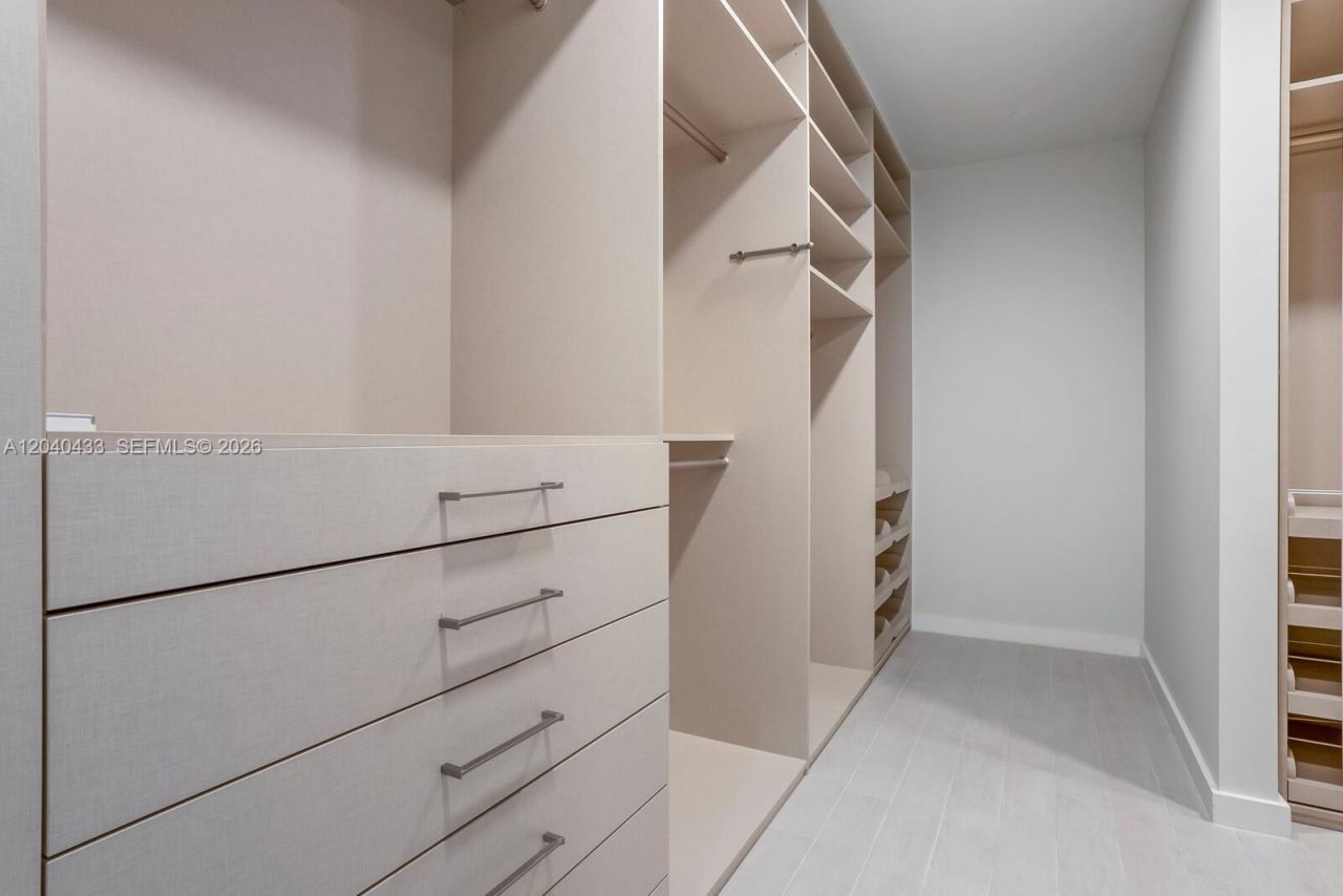 275 Giralda Ave, Unit 6C, Coral Gables, FL 33134 Photo