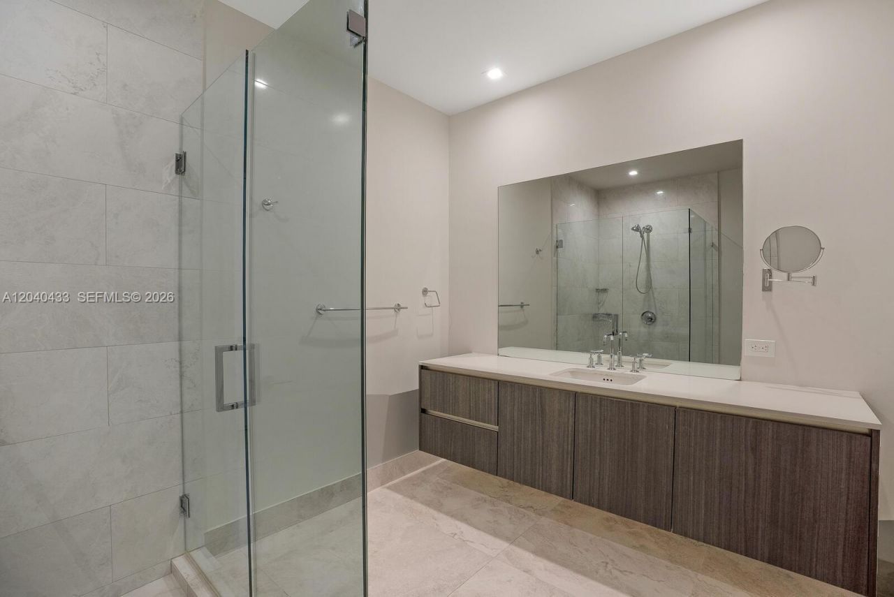 275 Giralda Ave, Unit 6C, Coral Gables, FL 33134 Photo
