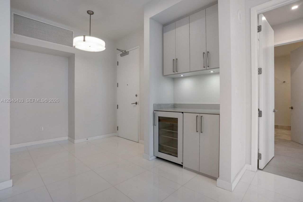 275 Giralda Ave, Unit 6C, Coral Gables, FL 33134 Photo