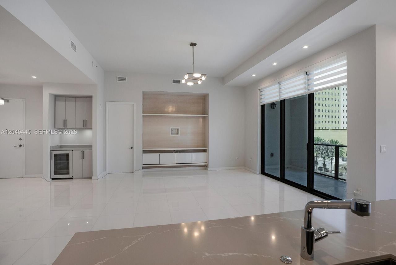 275 Giralda Ave , Unit 6C, Coral Gables, FL 33134 Photo