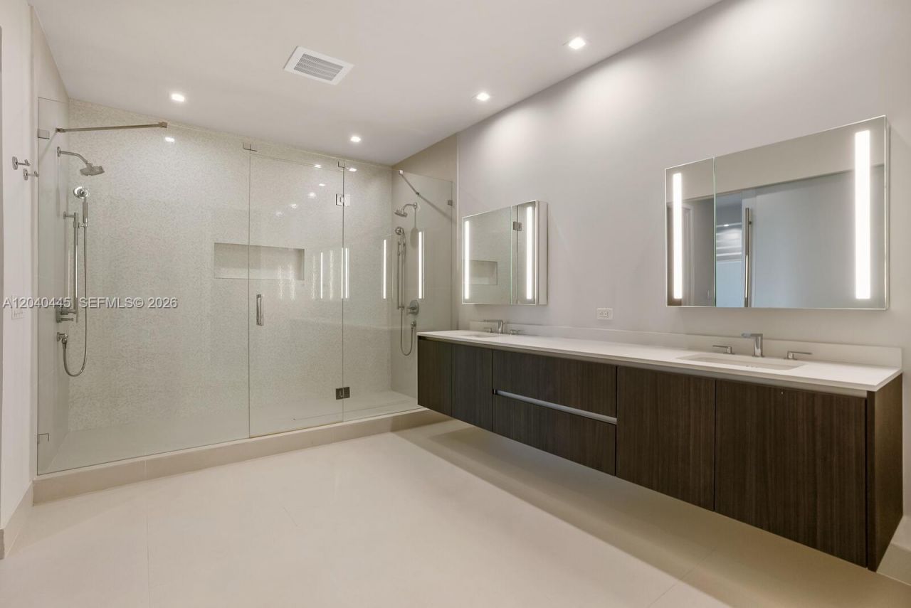 275 Giralda Ave , Unit 6C, Coral Gables, FL 33134 Photo
